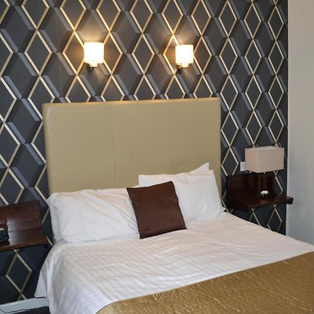 The White House Hotel Телфорд Екстер'єр фото